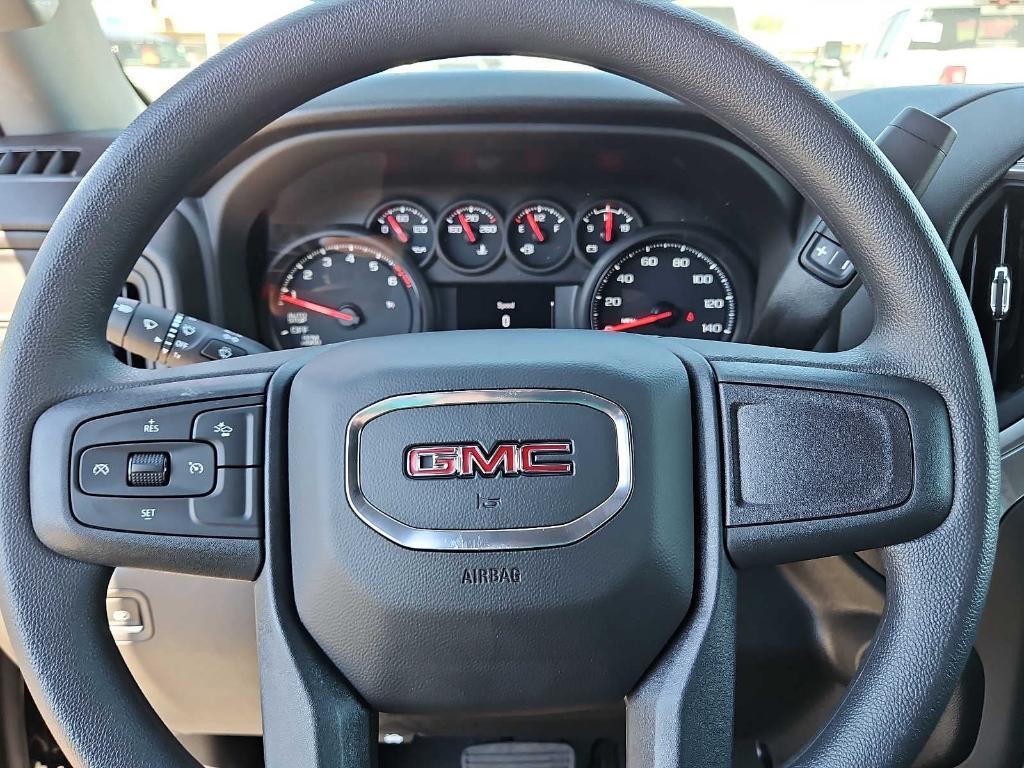 new 2025 GMC Sierra 1500 car, priced at $40,385