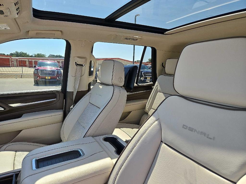 used 2023 GMC Yukon car, priced at $73,456