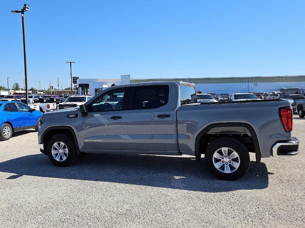 new 2025 GMC Sierra 1500 car, priced at $40,385