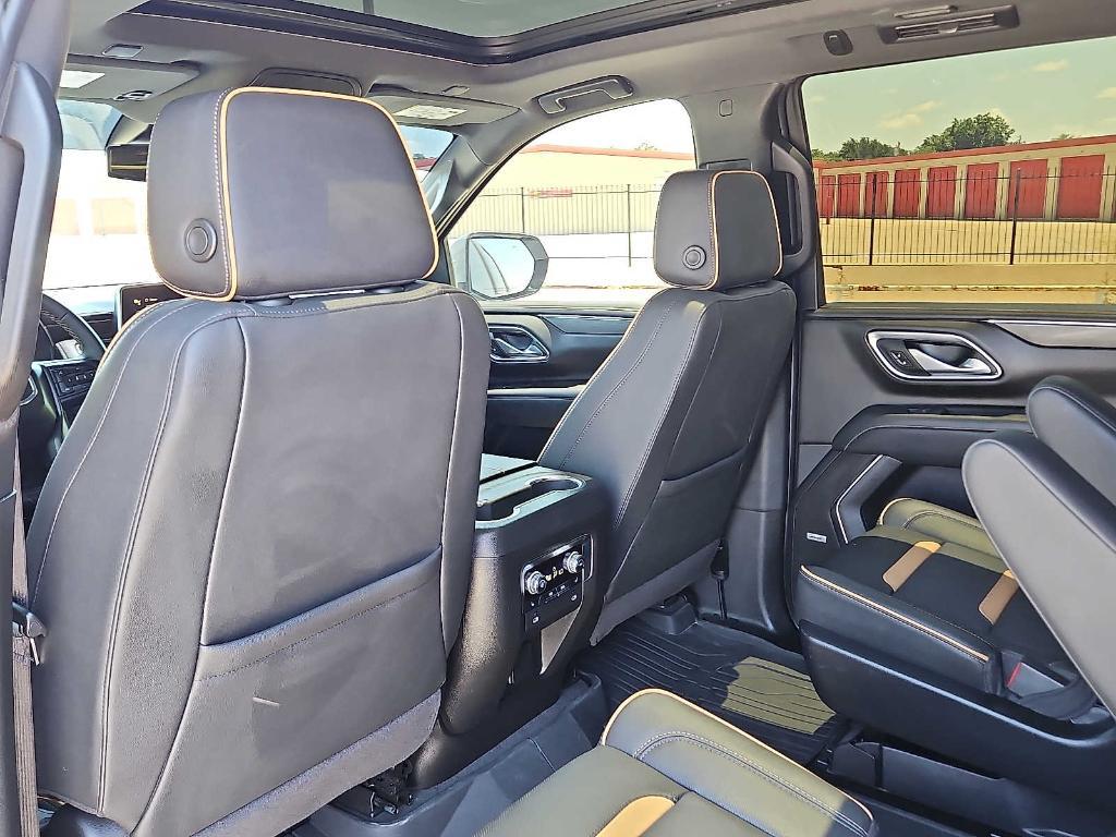 used 2024 GMC Yukon car, priced at $73,636