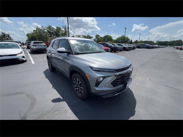 used 2024 Chevrolet TrailBlazer car, priced at $27,118