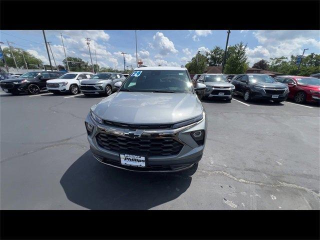 used 2024 Chevrolet TrailBlazer car, priced at $27,118