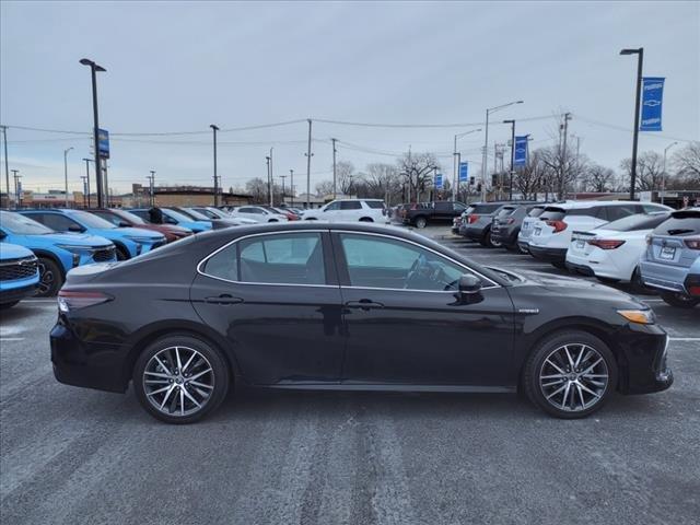 used 2021 Toyota Camry Hybrid car, priced at $26,592