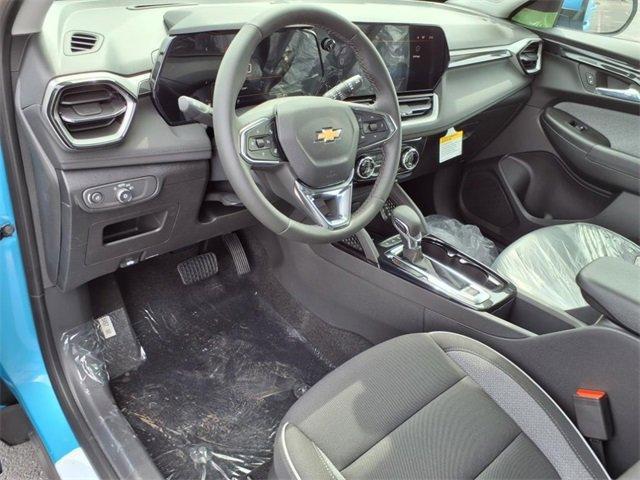 new 2025 Chevrolet TrailBlazer car, priced at $27,650