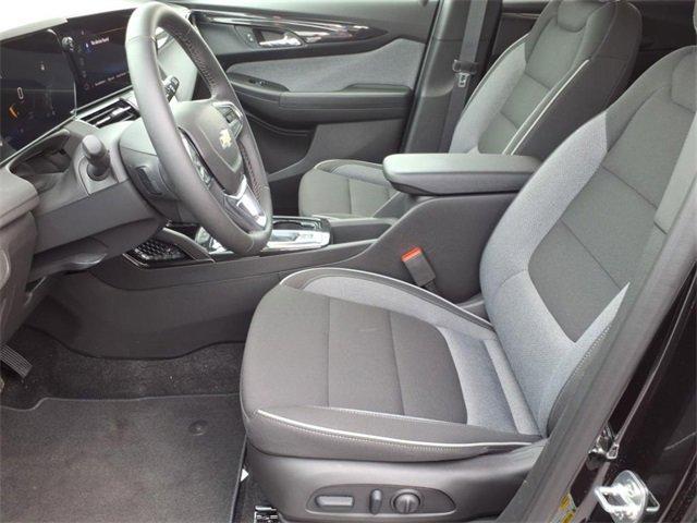 new 2025 Chevrolet TrailBlazer car, priced at $27,015
