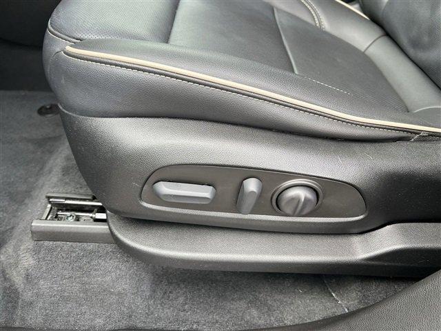 used 2023 Chevrolet Traverse car, priced at $38,927