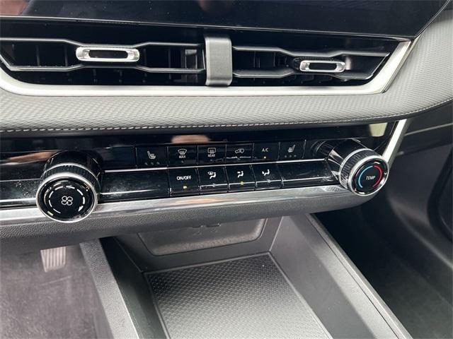 used 2025 Chevrolet Equinox car, priced at $26,998