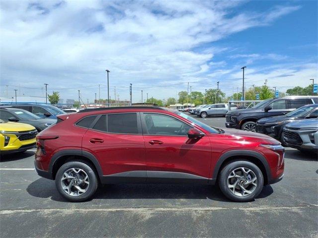 new 2025 Chevrolet Trax car, priced at $25,385