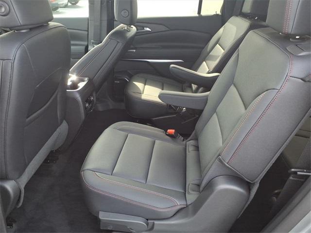 new 2025 Chevrolet Traverse car, priced at $50,537