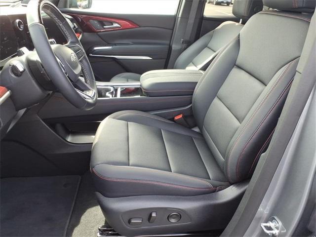 new 2025 Chevrolet Traverse car, priced at $50,537