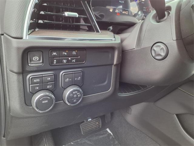 new 2025 Chevrolet Suburban car, priced at $78,885
