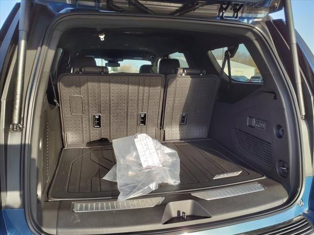 new 2025 Chevrolet Suburban car, priced at $80,400