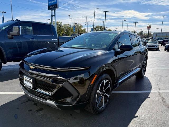 used 2025 Chevrolet Equinox EV car, priced at $28,490