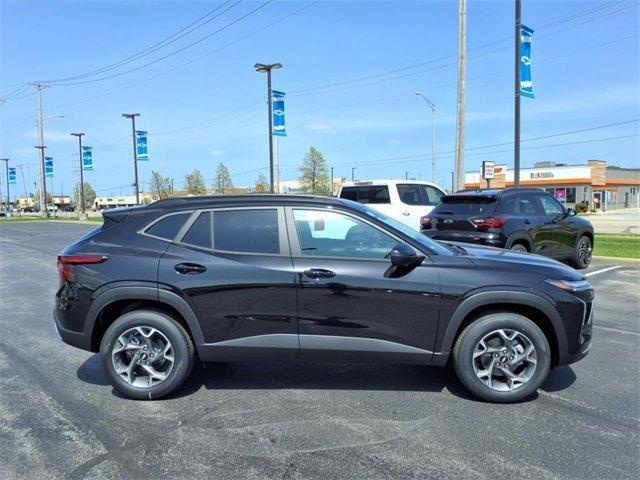 new 2025 Chevrolet Trax car, priced at $24,840