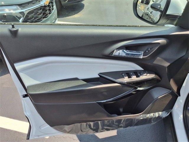 new 2025 Chevrolet Trax car, priced at $24,443