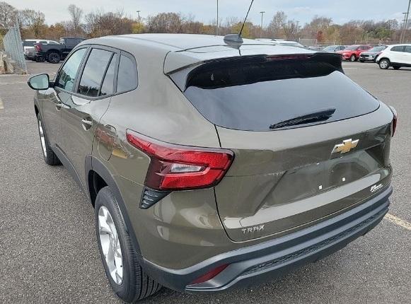 used 2024 Chevrolet Trax car, priced at $21,994