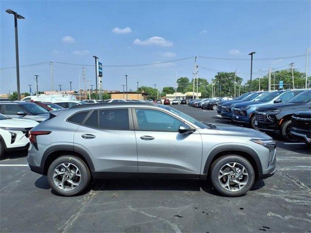 new 2025 Chevrolet Trax car, priced at $24,095