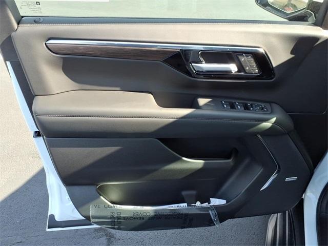 new 2026 Chevrolet Suburban car, priced at $72,680