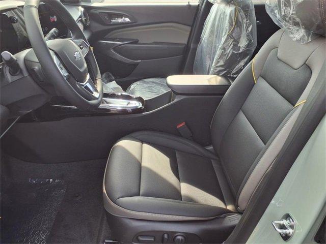 new 2025 Chevrolet Trax car, priced at $25,978