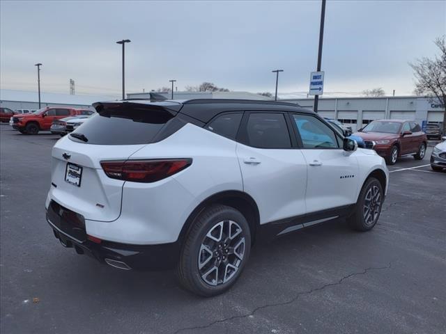 new 2025 Chevrolet Blazer car, priced at $45,054