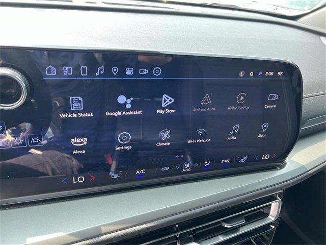 used 2024 Chevrolet Traverse car, priced at $40,313