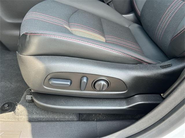 used 2023 Chevrolet Equinox car, priced at $24,392