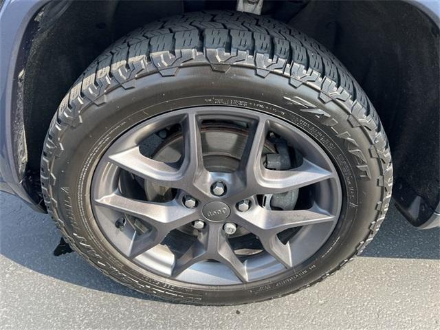 used 2021 Jeep Grand Cherokee car, priced at $22,816