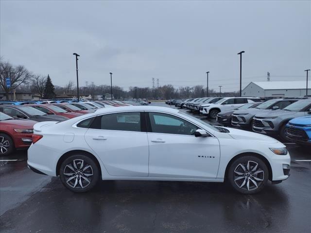 new 2025 Chevrolet Malibu car, priced at $26,012