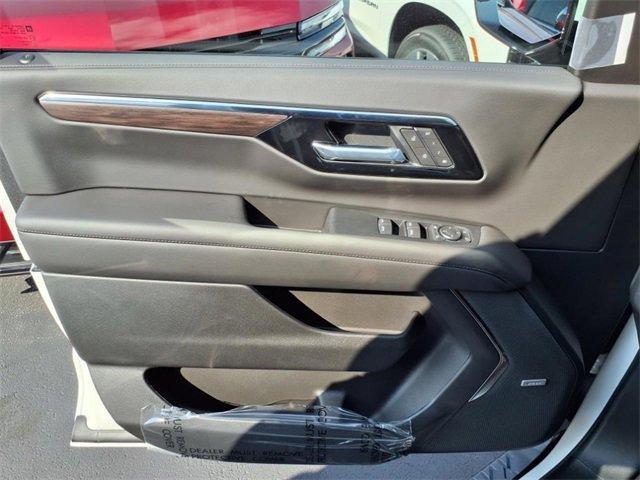 new 2025 Chevrolet Suburban car, priced at $78,960