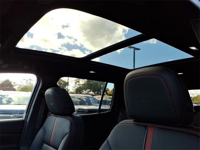 new 2025 Chevrolet Traverse car, priced at $55,303