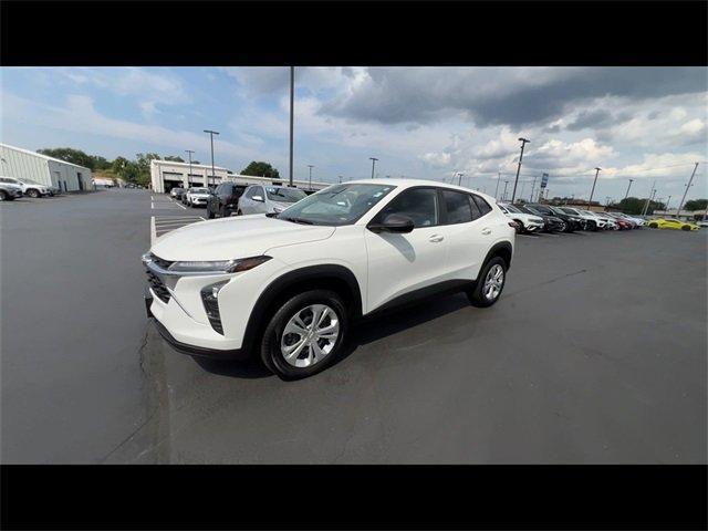 used 2025 Chevrolet Trax car, priced at $22,994