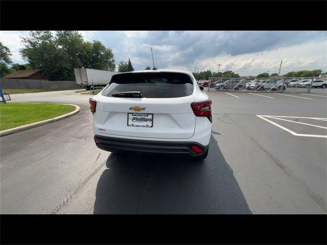 used 2025 Chevrolet Trax car, priced at $22,994