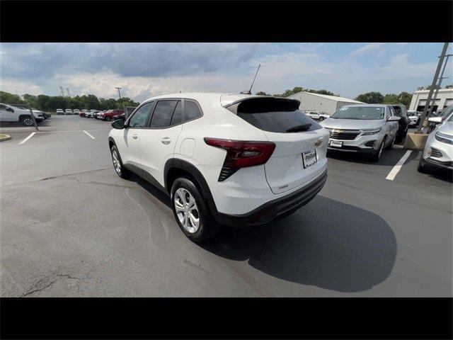 used 2025 Chevrolet Trax car, priced at $22,994