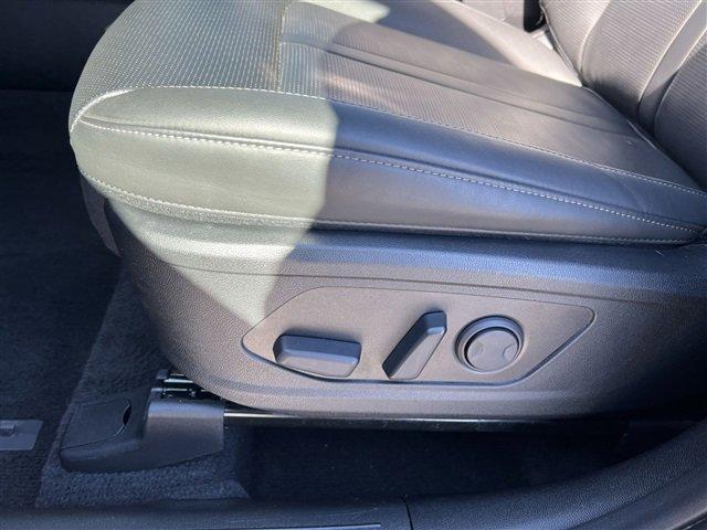 used 2024 Kia Sorento car, priced at $37,168