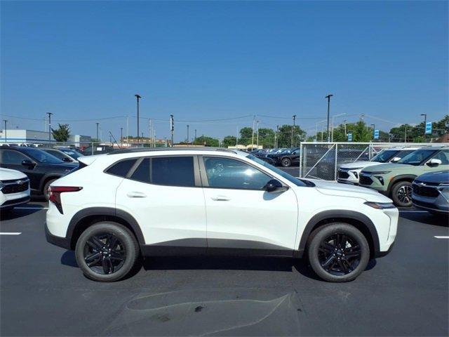 new 2025 Chevrolet Trax car, priced at $25,222