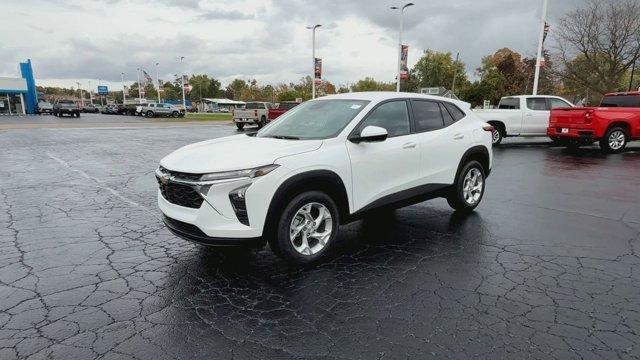 new 2026 Chevrolet Trax car, priced at $23,483