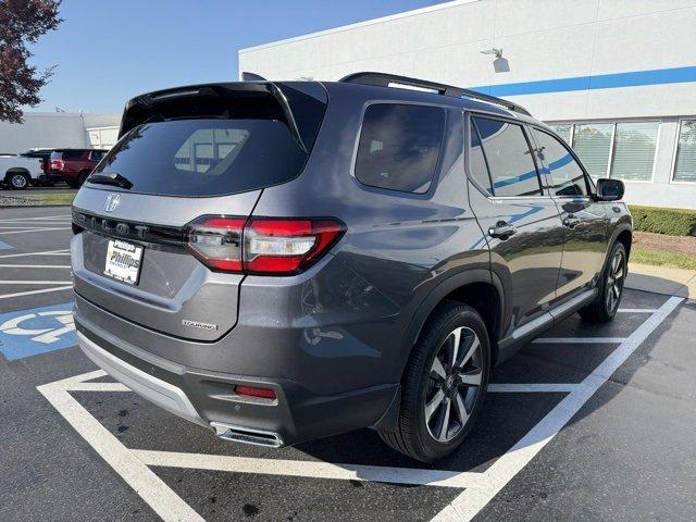 used 2025 Honda Pilot car, priced at $45,437