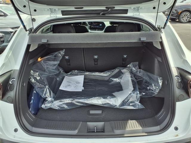 new 2025 Chevrolet Trax car, priced at $24,840