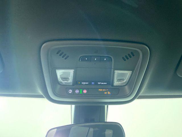 used 2023 Chevrolet Traverse car, priced at $31,000