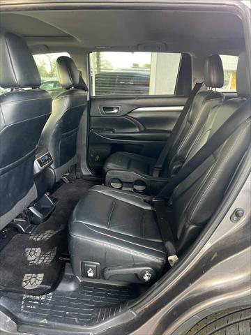 used 2019 Toyota Highlander car, priced at $20,950