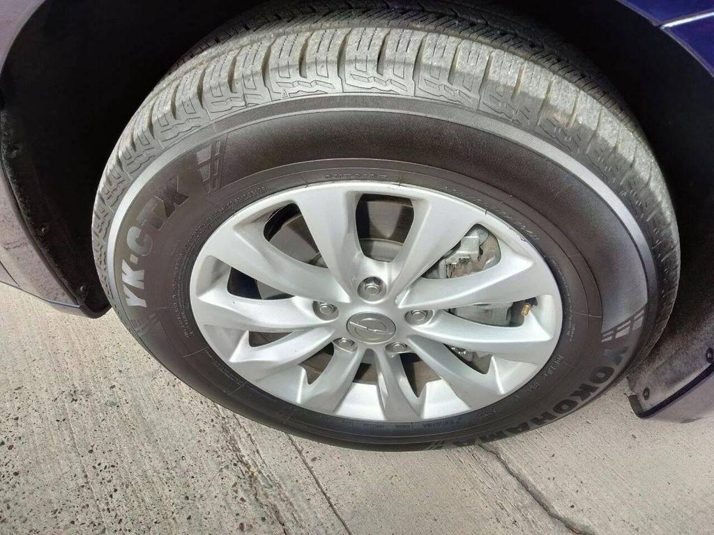 used 2018 Chrysler Pacifica car, priced at $12,950