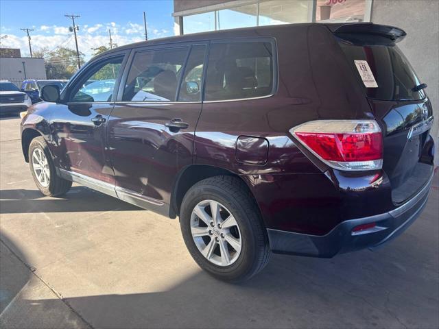 used 2013 Toyota Highlander car, priced at $13,950