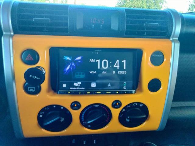 used 2007 Toyota FJ Cruiser car, priced at $14,950