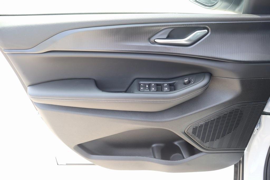 new 2025 Jeep Grand Cherokee car, priced at $37,727