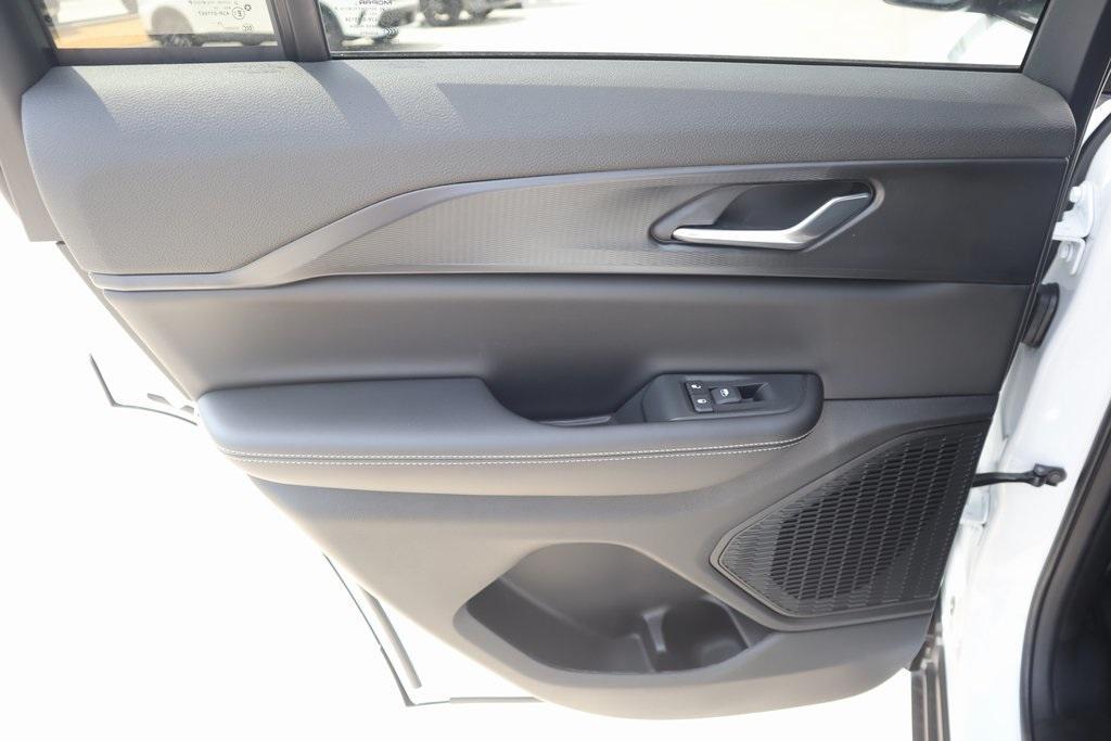 new 2025 Jeep Grand Cherokee car, priced at $37,727