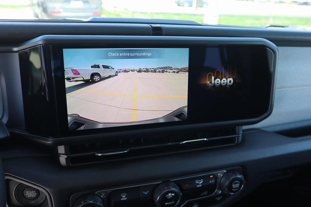 new 2025 Jeep Gladiator car, priced at $41,769