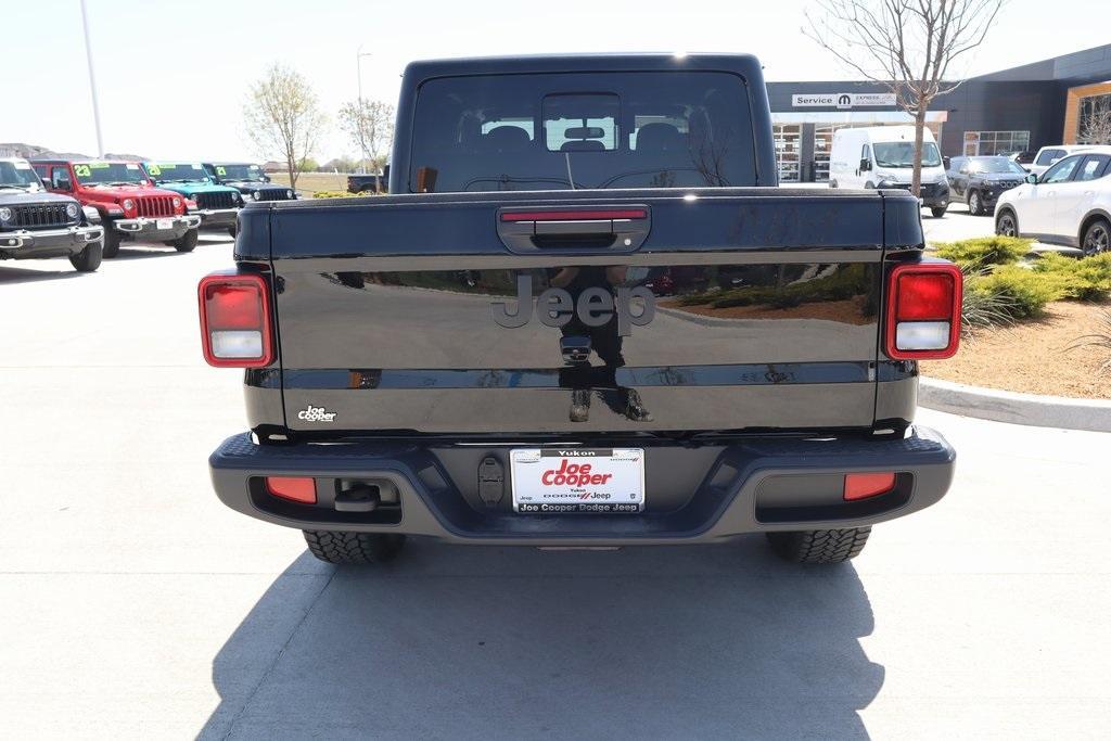 new 2025 Jeep Gladiator car, priced at $41,769