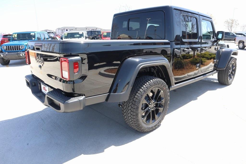 new 2025 Jeep Gladiator car, priced at $41,769