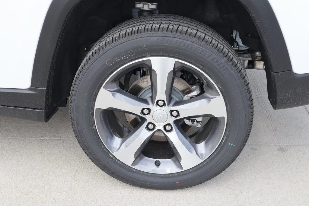 new 2025 Jeep Grand Cherokee car, priced at $49,987