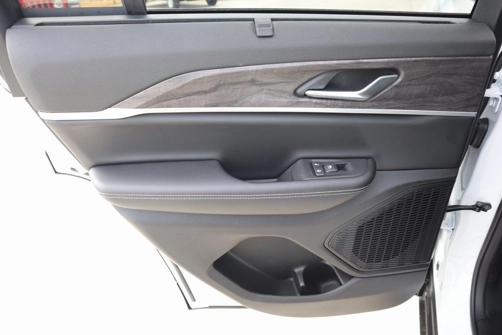 new 2025 Jeep Grand Cherokee car, priced at $49,987